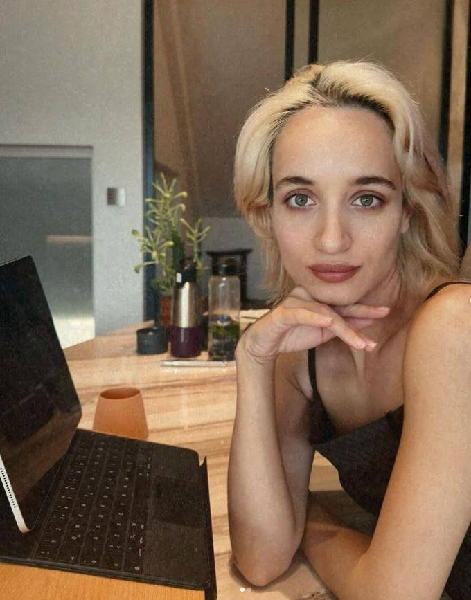 Kerem Bürsin'in yeni aşkı Türkiye’nin en zengin ailesinin torunu çıktı - Resim: 31